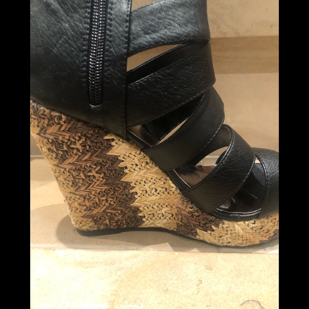 Sandals - Picture 3 of 3